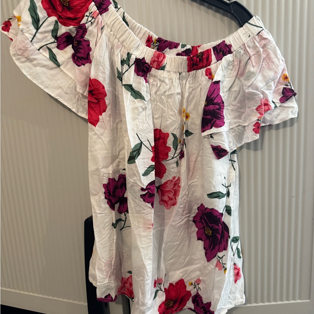 Old Navy White Cream Floral Ruffled Blouse